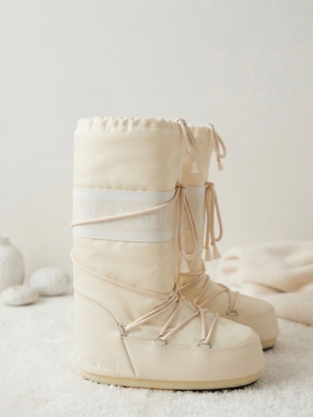 Cream Moon Boots - Size US 9-10.5 (EU 42-44)